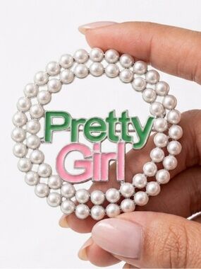 Alpha Kappa Alpha (AKA) Pretty Girl Round Brooch Pin NWT